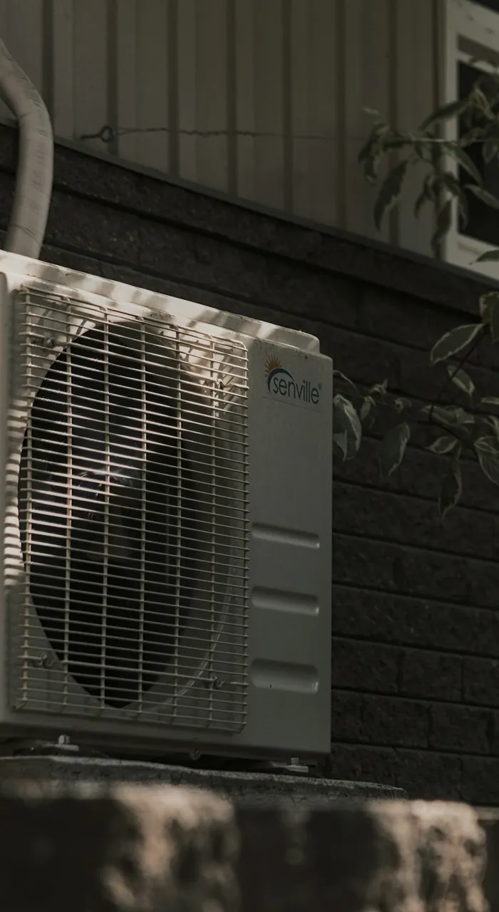 Climatisation en façade — Local commercial · Orléans (45)